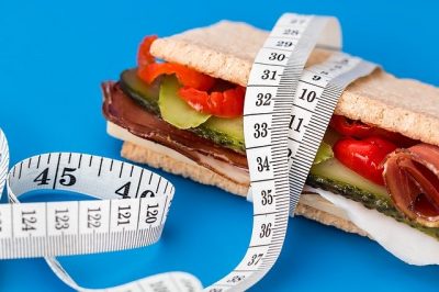 Sandwich mit Massband diet-617756_640